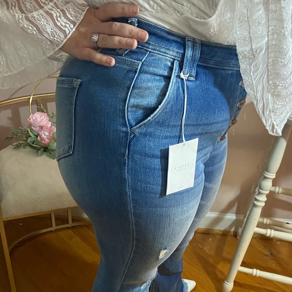 LAST PAIR!!! KANCAN JEANS! - Picture 5 of 5